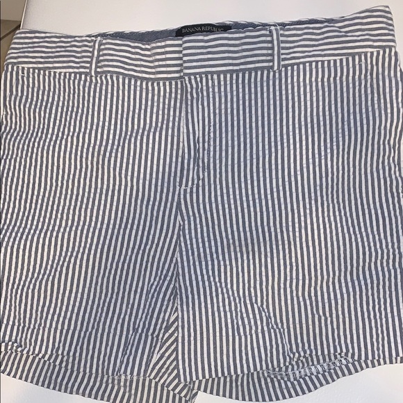 Banana Republic Gray Flat Front Shorts with Vertical Stripes - Picture 3 of 3